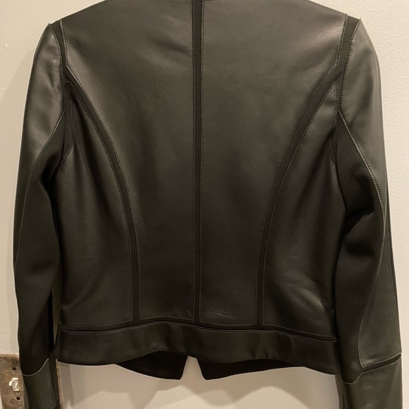 etcetera new black leather jacket, Sz 4 with poly, spandex fabric inserts. Zip - Picture 8 of 10